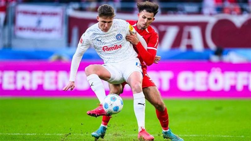 Phân Tích Phong Độ Gần Đây Holstein Kiel vs M'gladbach