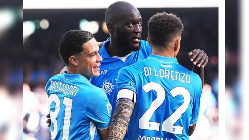 Phân Tích Phong Độ Napoli và Milan Hiện Tại